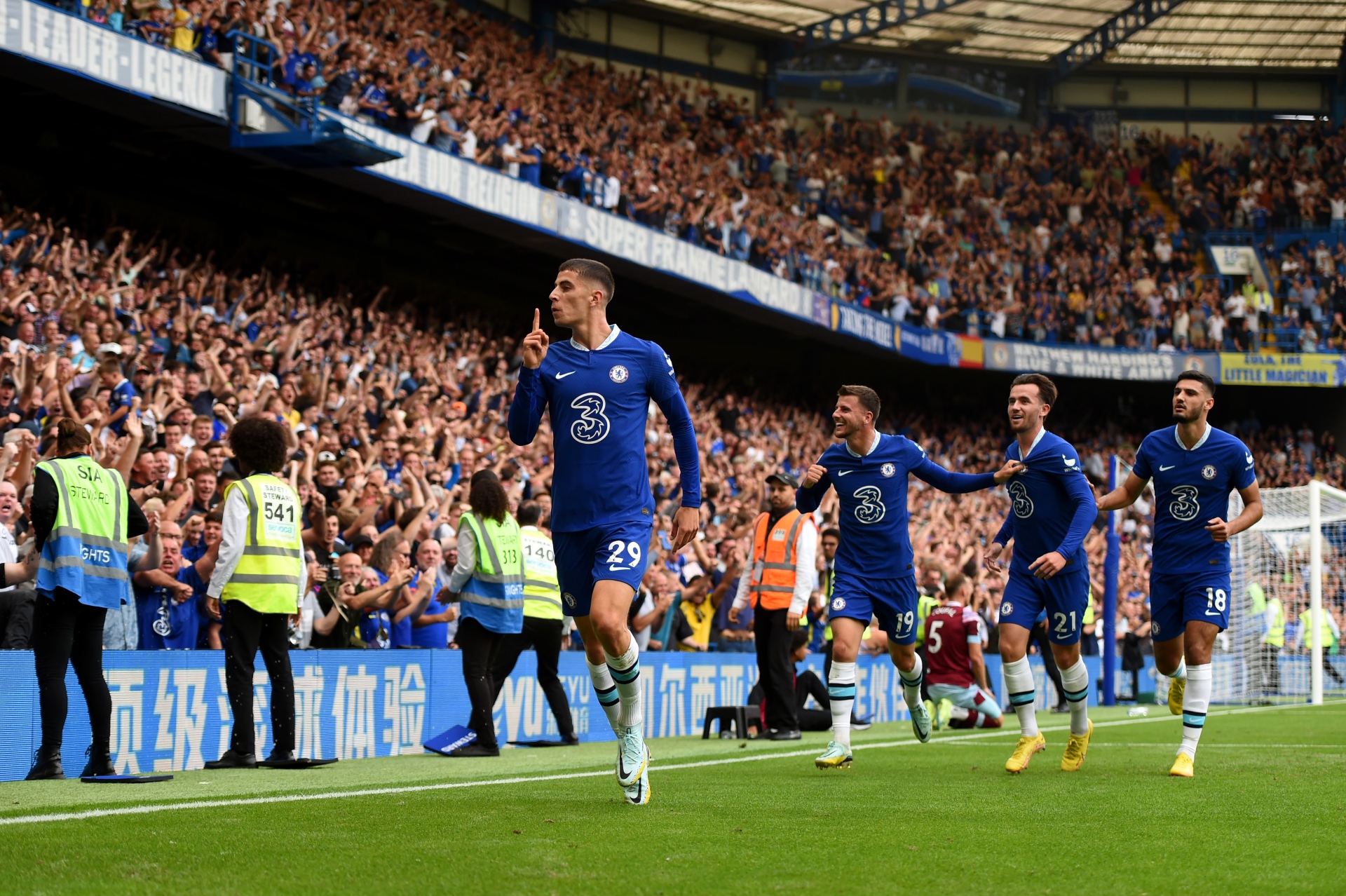 Official Chelsea FC Match Breaks