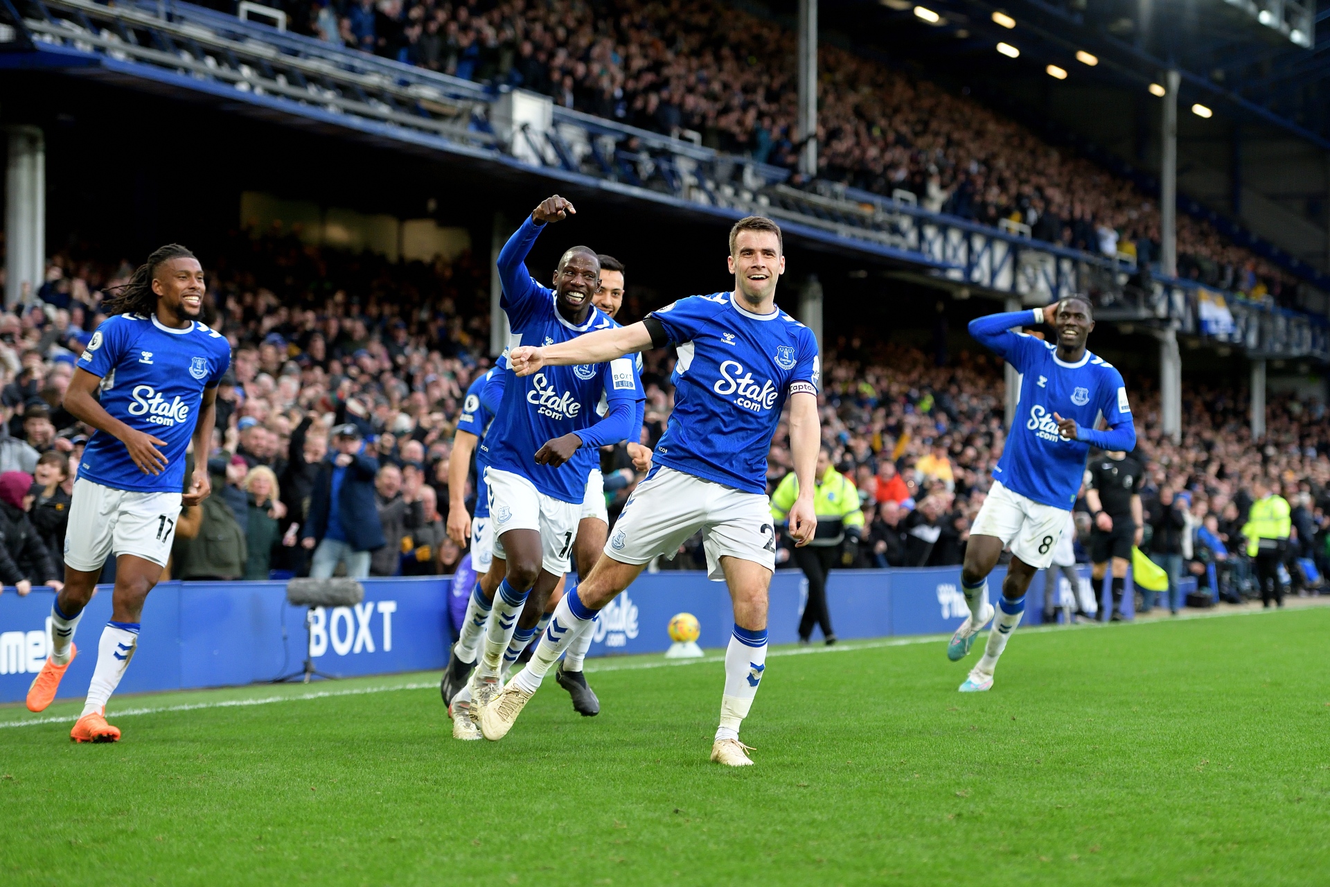 Official Everton Match Breaks