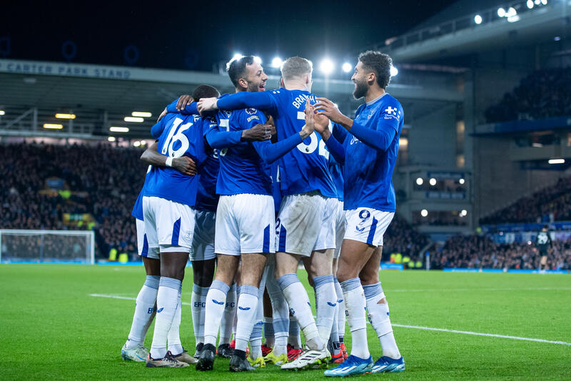 Everton Sign Up