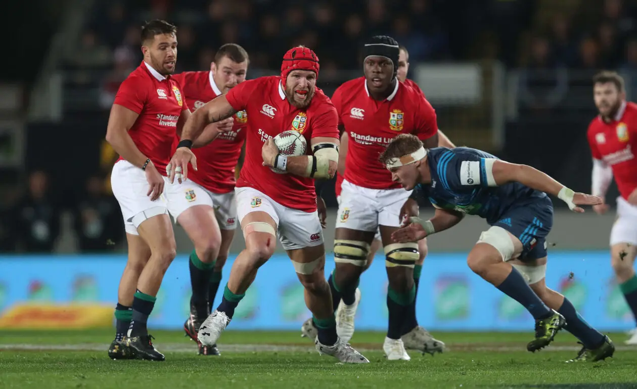 Lions Tour, players tackling one another.