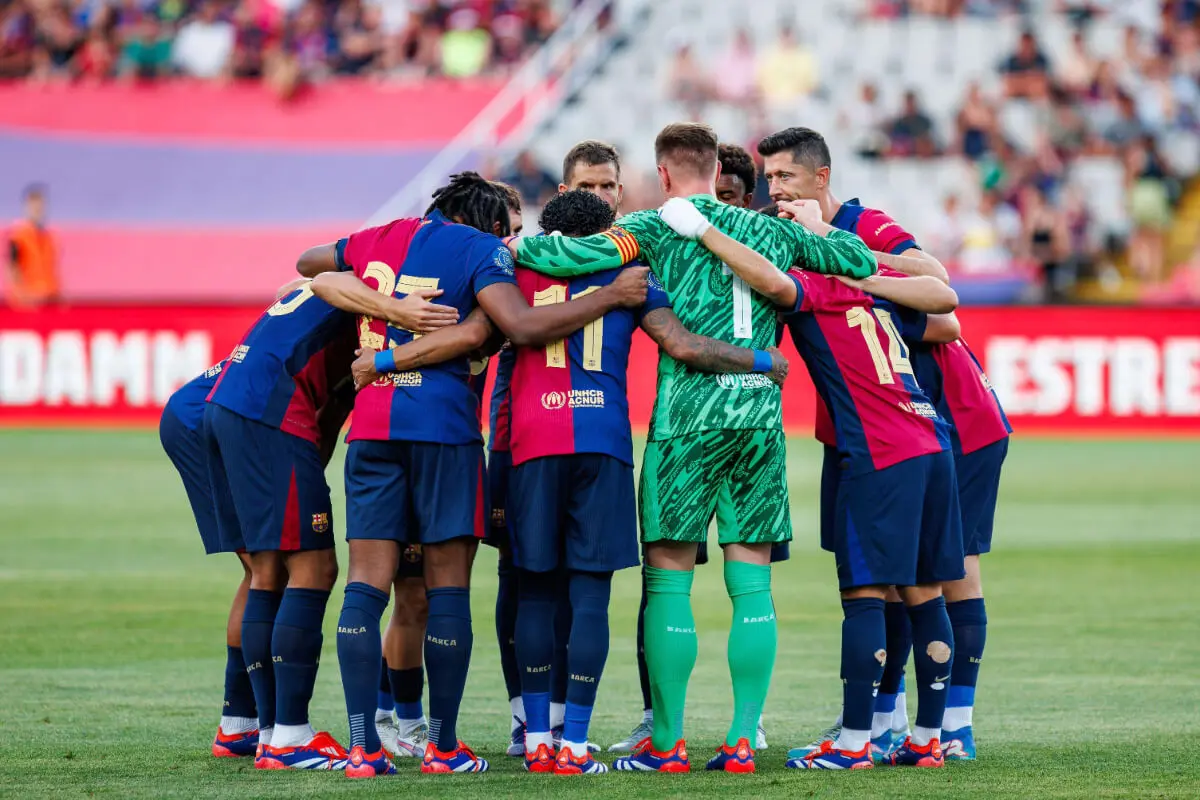FC Barcelona team huddle