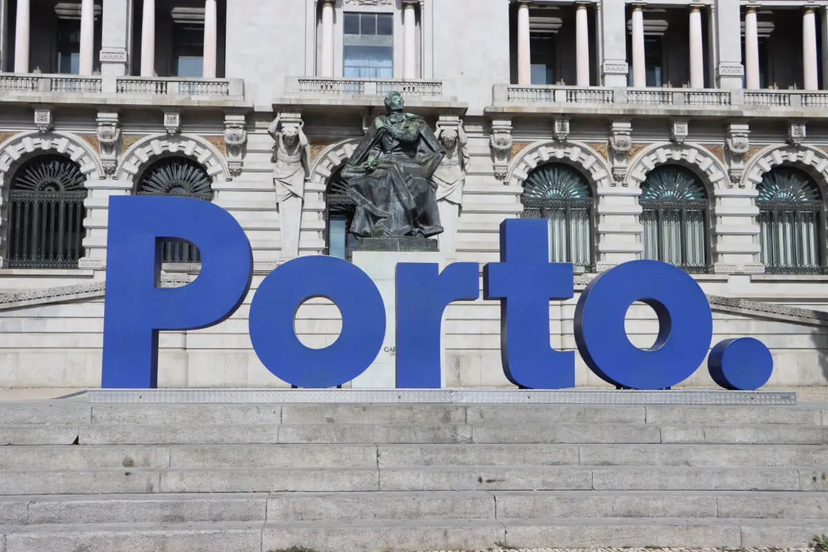 Visit Porto sign, Porto