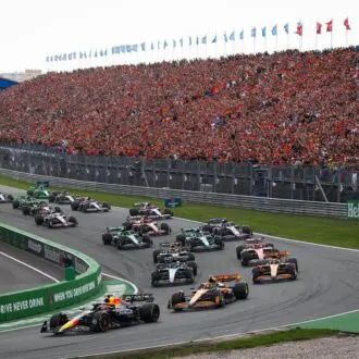 Dutch Grand Prix 2024, F1 drivers take corner.