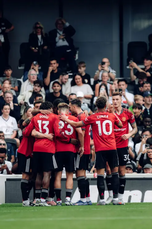United players celebrate against Fulham