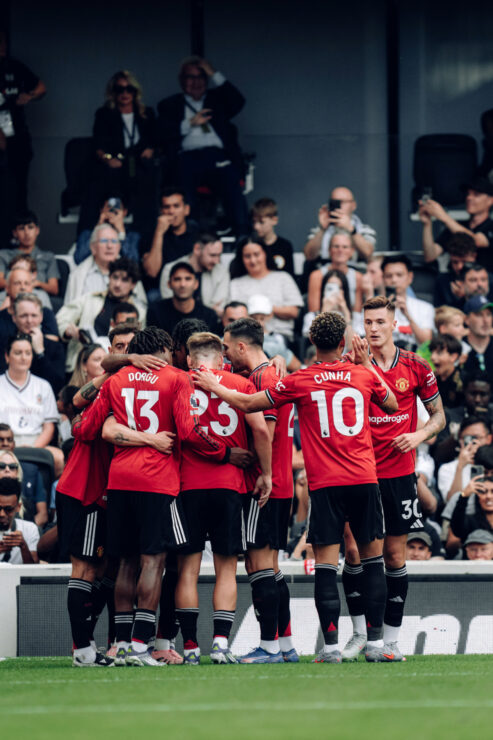 United players celebrate against Fulham